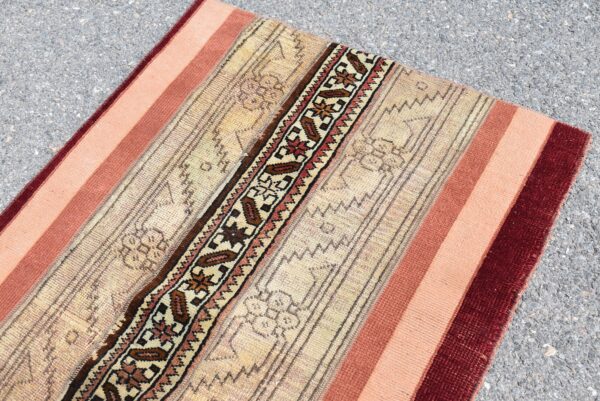 2.6 ft. x 4.9 ft. Vintage Patchwork Rug TR21554 Image 4