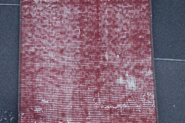 1.1 ft. x 2.6 ft. Vintage Overdyed Rug TR27463 Image 5