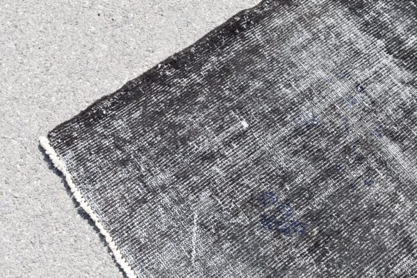 2.7 ft. x 4.4 ft. Vintage Overdyed Rug TR27793 Image 6
