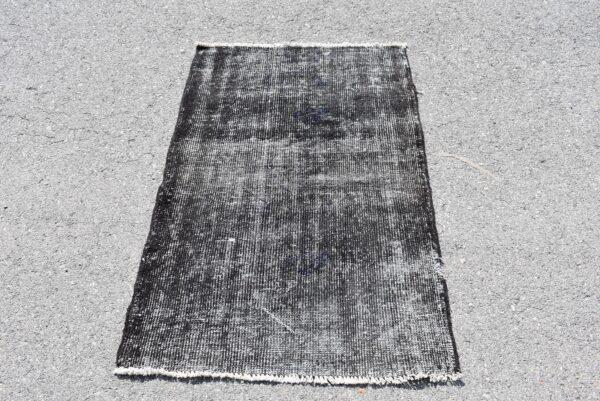 2.7 ft. x 4.4 ft. Vintage Overdyed Rug TR27793 Image 1