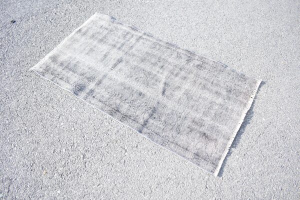 2.3 ft. x 4.5 ft. Vintage Overdyed Rug TR27823 Image 3
