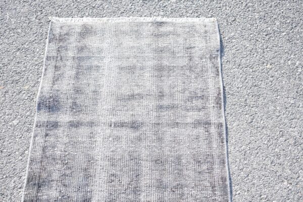 2.3 ft. x 4.5 ft. Vintage Overdyed Rug TR27823 Image 4