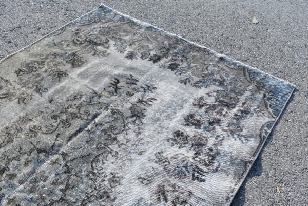 4.7 ft. x 8.4 ft. Vintage Overdyed Rug TR28513 Image 4