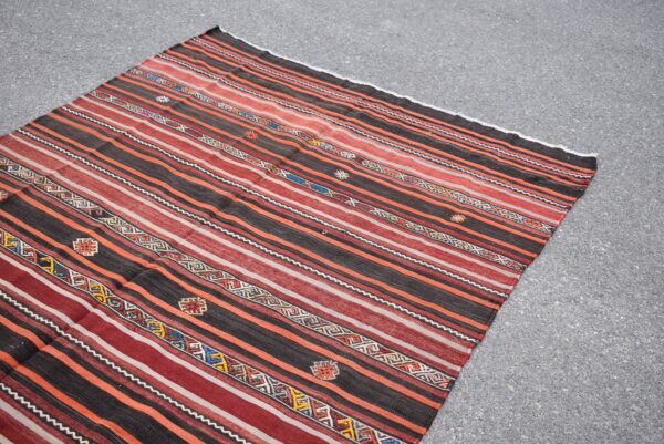 5.3 ft. x 10.5 ft. Vintage Kilim Rug TR59572 Image 4