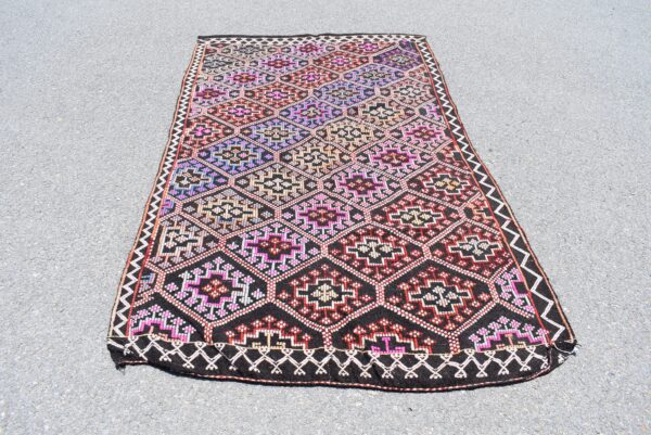 4.7 ft. x 8.1 ft. Vintage Kilim Rug TR59672 Image 1