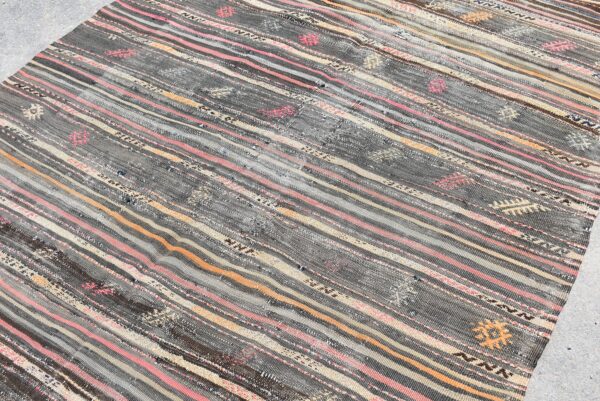 5.2 ft. x 7.5 ft. Vintage Kilim Rug TR59682 Image 5