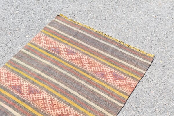 2.4 ft. x 4.1 ft. Vintage Kilim Rug TR59752 Image 4
