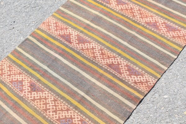2.4 ft. x 4.1 ft. Vintage Kilim Rug TR59752 Image 5