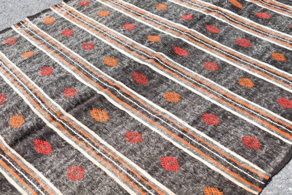 5.7 ft. x 8.9 ft. Vintage Kilim Rug TR59812 Image 5