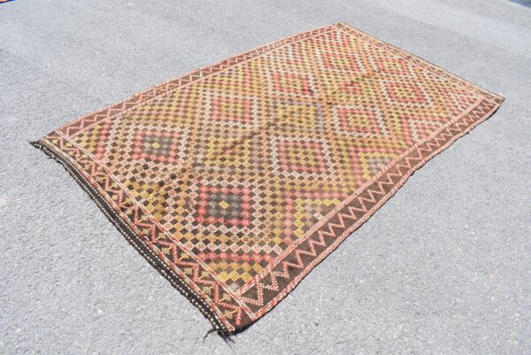 4.9 ft. x 8.3 ft. Vintage Kilim Rug TR59822 Image 1