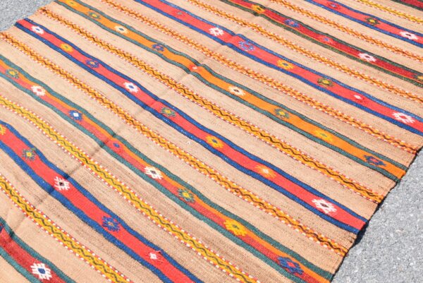 5.2 ft. x 9.4 ft. Vintage Kilim Rug TR59832 Image 5