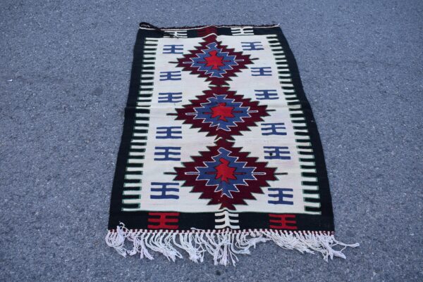 3 ft. x 4.8 ft. Vintage Kilim Rug TR59842 Image 2
