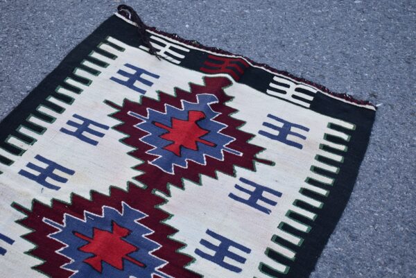 3 ft. x 4.8 ft. Vintage Kilim Rug TR59842 Image 4