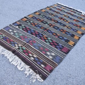 4.7 ft. x 9 ft. Vintage Kilim Rug TR59862 Image 1