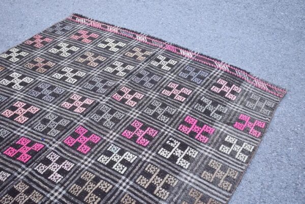 5.5 ft. x 9.4 ft. Vintage Kilim Rug TR59882 Image 5