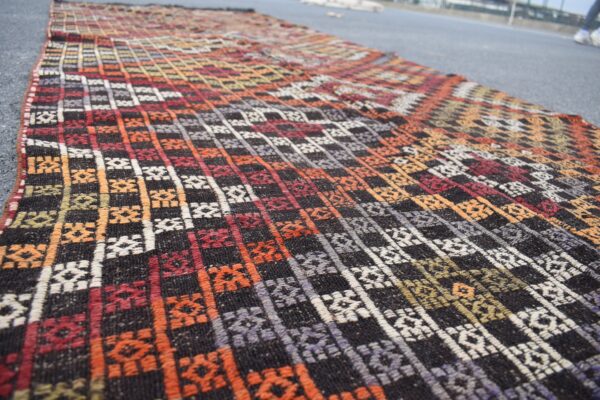 3.8 ft. x 9.6 ft. Vintage Kilim Rug TR59922 Image 5