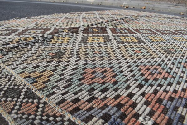 5.4 ft. x 10.5 ft. Vintage Kilim Rug TR59952 Image 4