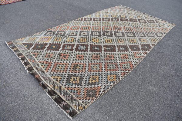 5.4 ft. x 10.5 ft. Vintage Kilim Rug TR59952 Image 1