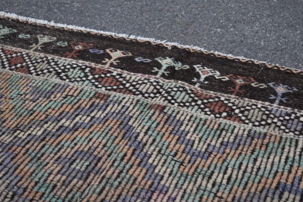 5.6 ft. x 9.9 ft. Vintage Kilim Rug TR59962 Image 5