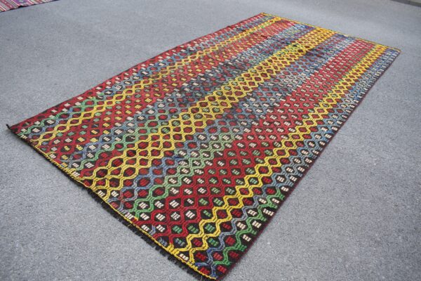 5.6 ft. x 10.8 ft. Vintage Kilim Rug TR59982 Image 1