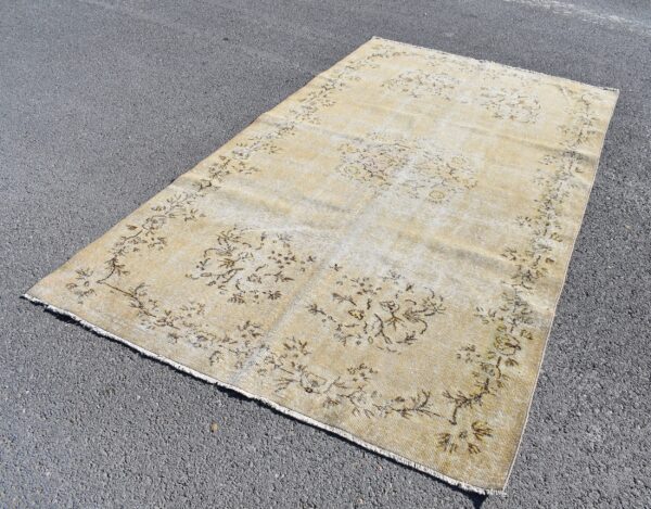 4.8 ft. x 8.2 ft. Vintage Turkish Rug TR99016 Image 1