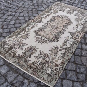 3.7 ft. x 7.1 ft. Vintage Turkish Rug TR99186 Image 1