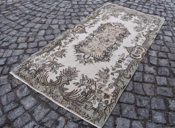 3.7 ft. x 7.1 ft. Vintage Turkish Rug TR99186 Image 1