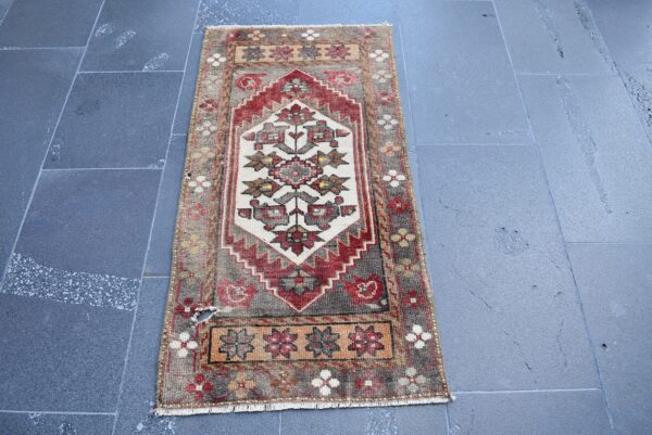 1.8 ft. x 3.7 ft. Vintage Turkish Rug TR99286 Image 3