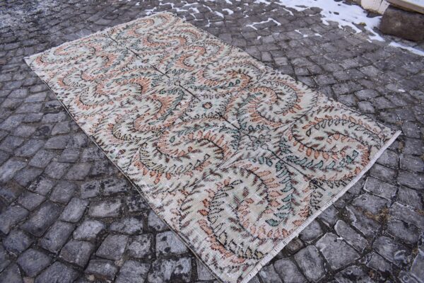 4.5 ft. x 8.1 ft. Vintage Turkish Rug TR99376 Image 4