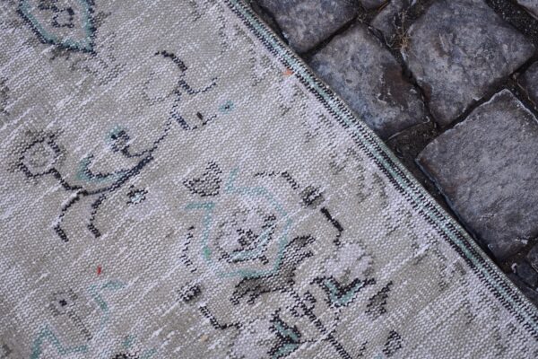 4.1 ft. x 8.7 ft. Vintage Turkish Rug TR99426 Image 6