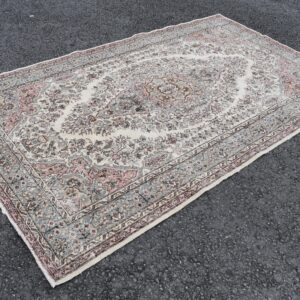 5.5 ft. x 9 ft. Vintage Turkish Rug TR99456 Image 1
