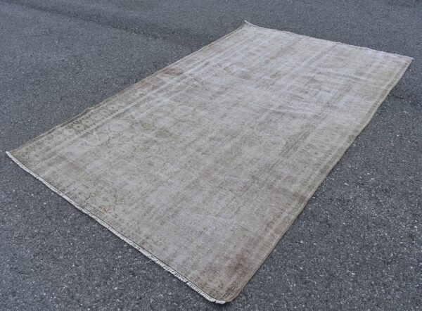 5.3 ft. x 8.3 ft. Vintage Turkish Rug TR99476 Image 1