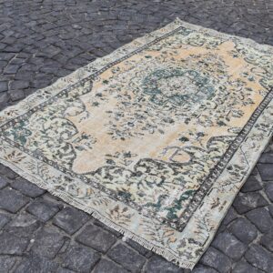 5 ft. x 8.8 ft. Vintage Turkish Rug TR99526 Image 1