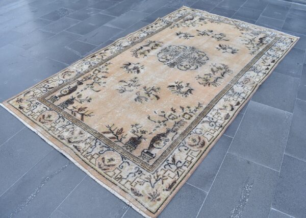 4.7 ft. x 8.2 ft. Vintage Turkish Rug TR99606 Image 1