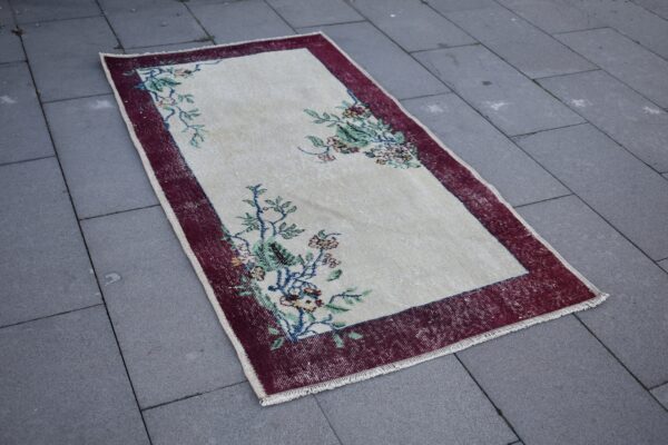 2.6 ft. x 5 ft. Vintage Turkish Rug TR99726 Image 3