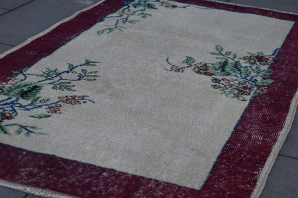 2.6 ft. x 5 ft. Vintage Turkish Rug TR99726 Image 4