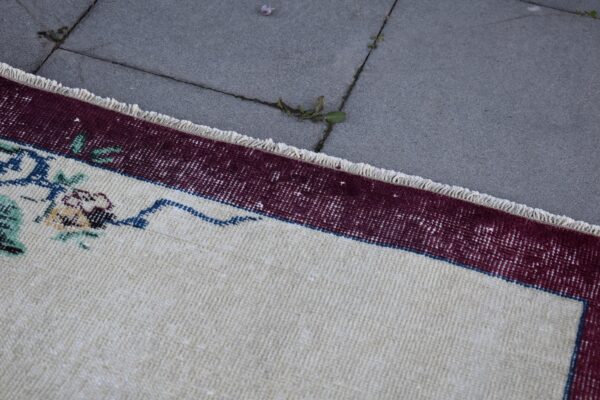 2.6 ft. x 5 ft. Vintage Turkish Rug TR99726 Image 5