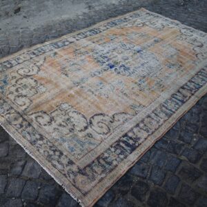 5.7 ft. x 9.5 ft. Vintage Turkish Rug TR99836 Image 1
