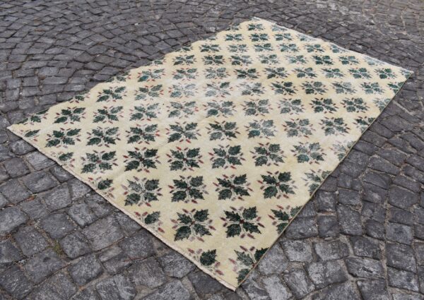 5.5 ft. x 9.3 ft. Vintage Turkish Rug TR99866 Image 1
