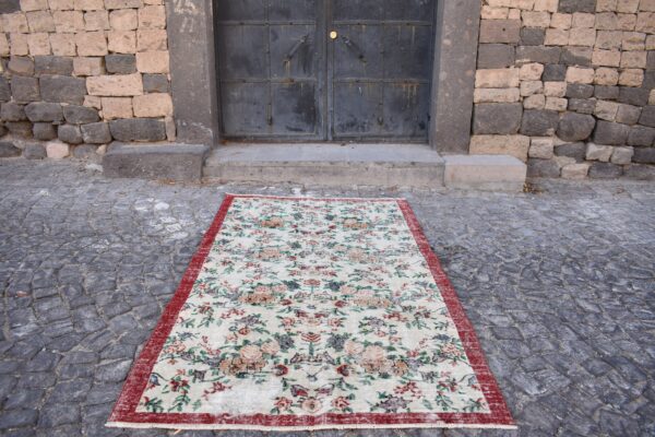 4.7 ft. x 8.2 ft. Vintage Turkish Rug TR99956 Image 3
