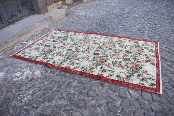 4.7 ft. x 8.2 ft. Vintage Turkish Rug TR99956 Image 4