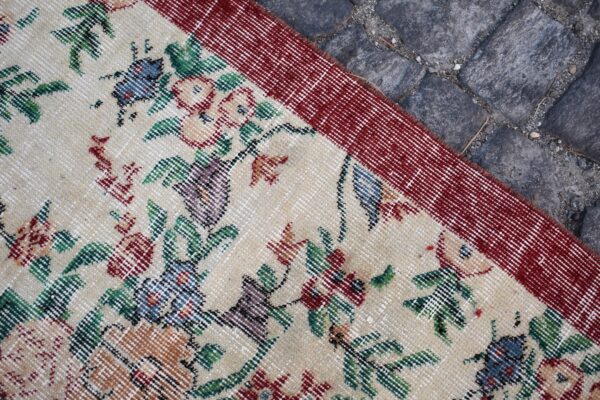 4.7 ft. x 8.2 ft. Vintage Turkish Rug TR99956 Image 6