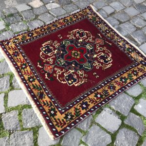 2.3 ft. x 2.3 ft. Vintage Turkish Rug TR20037 Image 1