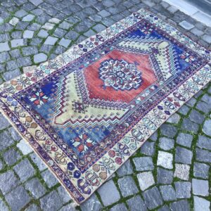 3.1 ft. x 5.5 ft. Vintage Turkish Rug TR20247 Image 1