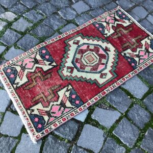 1.5 ft. x 2.9 ft. Vintage Turkish Rug TR20277 Image 1