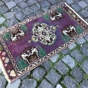 1.6 ft. x 3.1 ft. Vintage Turkish Rug TR20297 Image 1