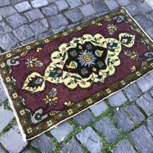 1.6 ft. x 3.1 ft. Vintage Turkish Rug TR20337 Image 1