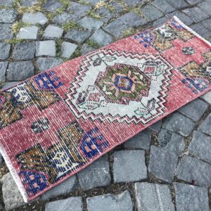 1.3 ft. x 3.1 ft. Vintage Turkish Rug TR20487 Image 1