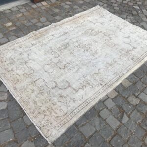 4.5 ft. x 7 ft. Vintage Turkish Rug TR20617 Image 1