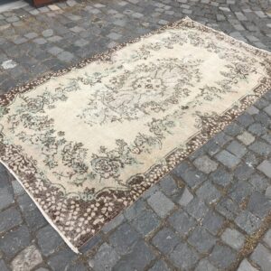 3.7 ft. x 6.9 ft. Vintage Turkish Rug TR20627 Image 1